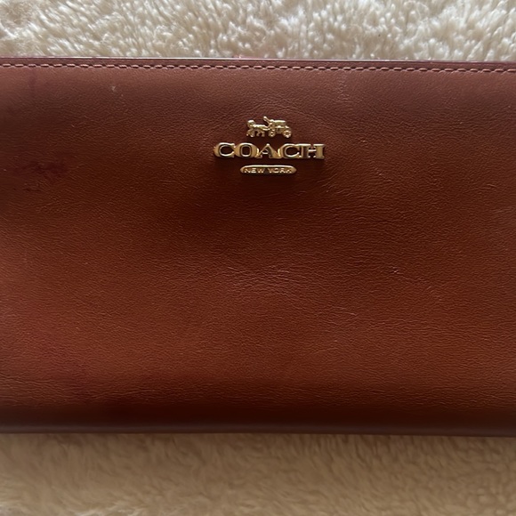Coach Women’s wallet in Honey color - Picture 2 of 12